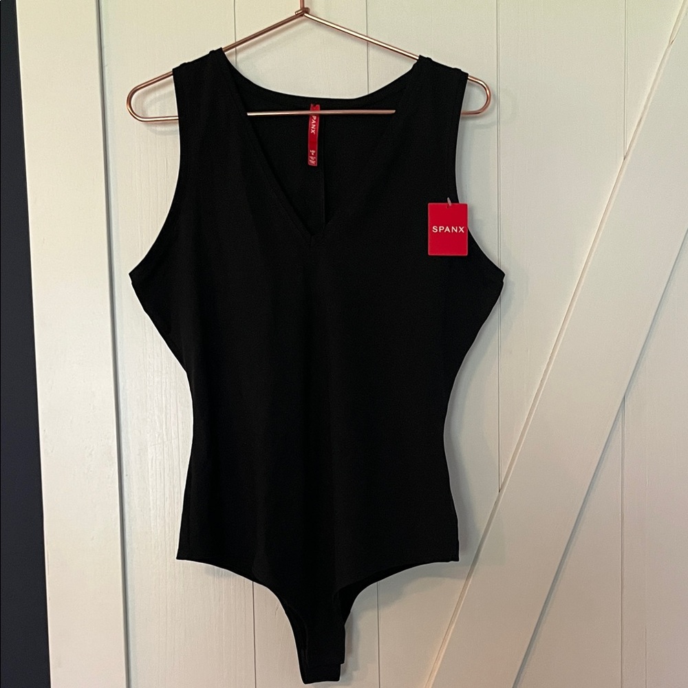 SPANX Classic Black V-Neck Tank Shaping Bodysuit-NWT-Sz L 🖤